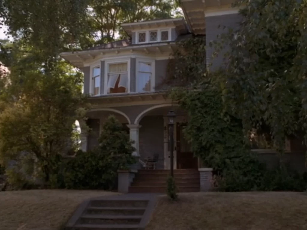 Exterior view of the Wheaton House as seen at the beginning of Rose Red.
